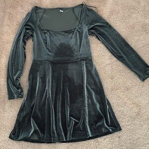 Long Sleeve velvet green dress medium petite Old Navy